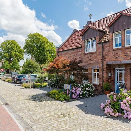 Hotel Am Fischerhafen Ditzum Exterior photo