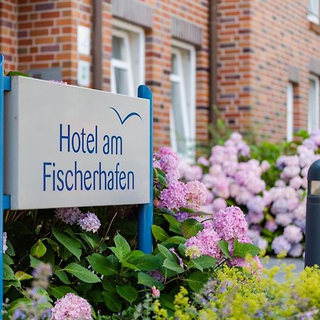 Hotel Am Fischerhafen Ditzum Exterior photo